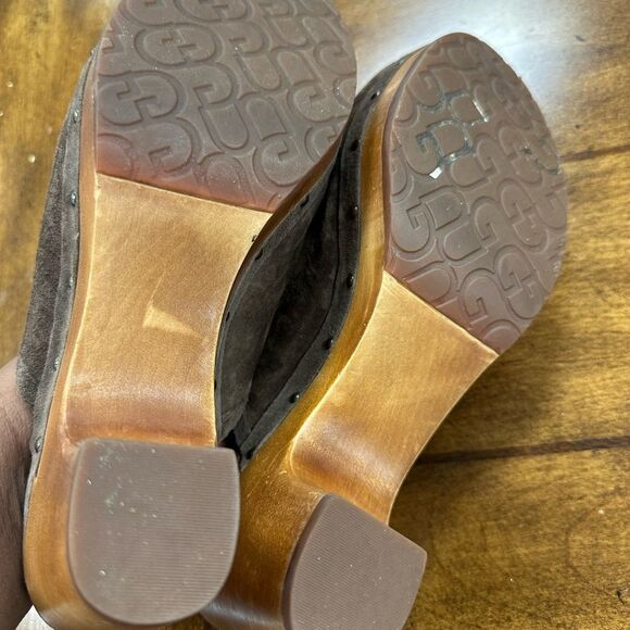 UGG Brown Abie Clogs 8 - Picture 5 of 6